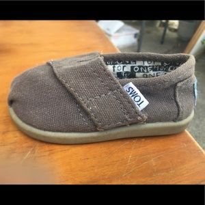 Toms